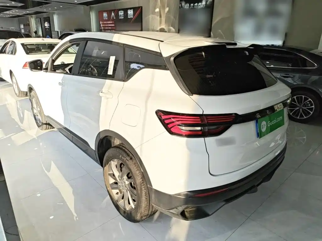 Фото 5 - Geely Binyue