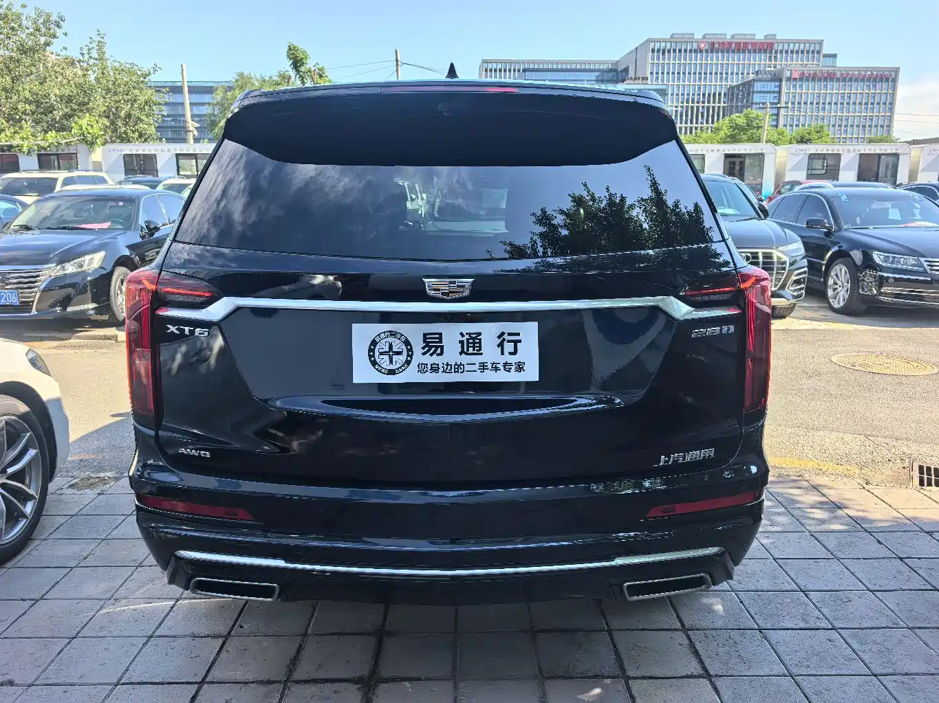 CADILLAC XT6