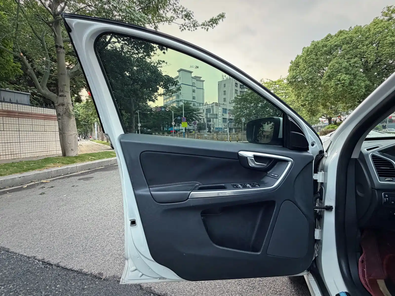 صورة 11 - Volvo XC60