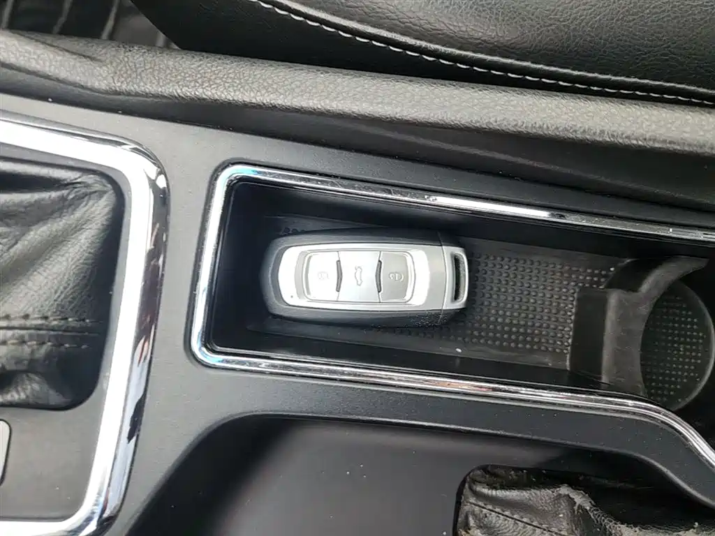 Фото 9 - Geely Emgrand