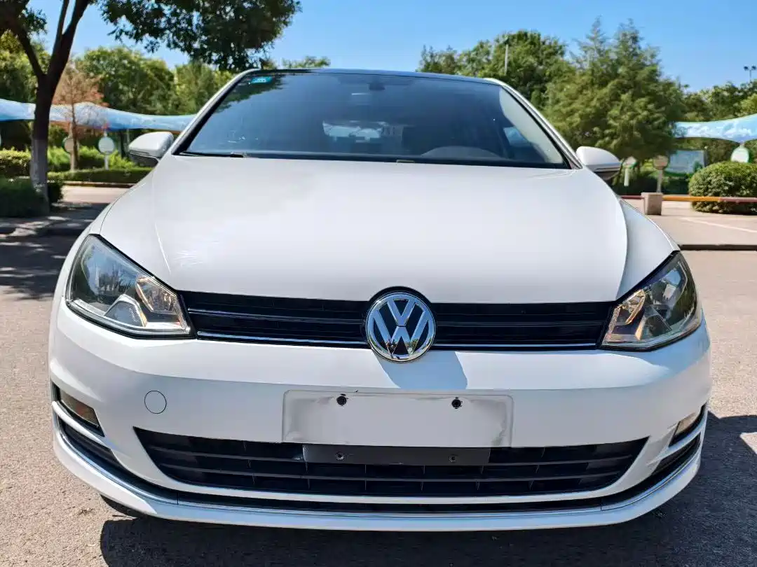 Volkswagen Golf 2016 230TSI Automatic Luxury фото 2