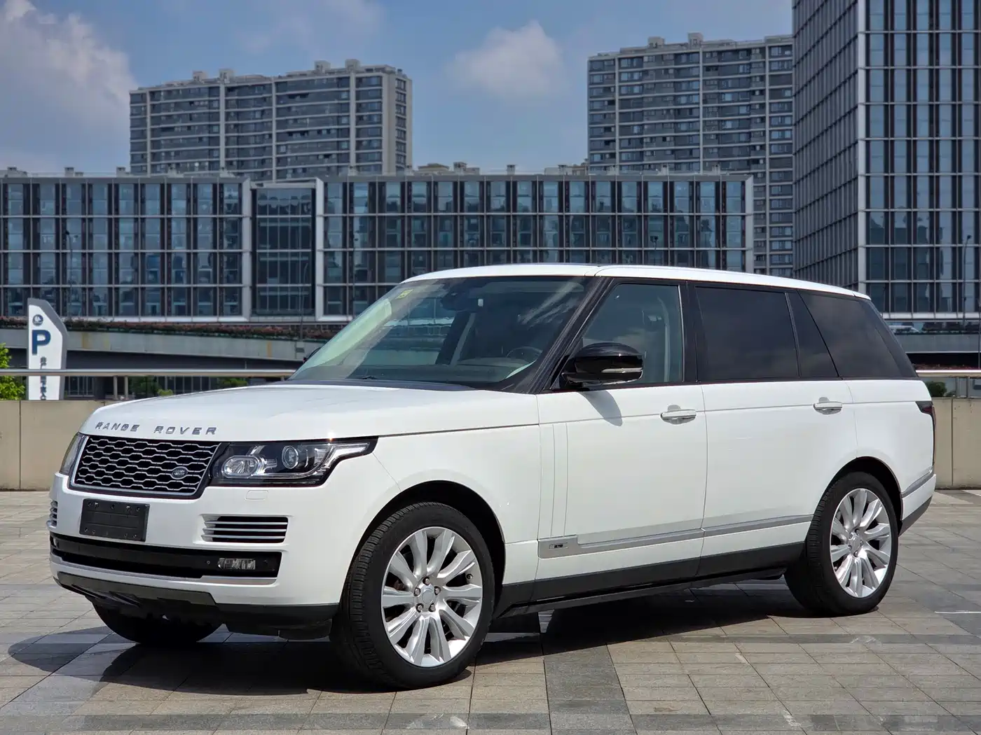 Land Rover Range Rover 2015 3.0 SC V6 Vogue SE Genesis Extended Edition