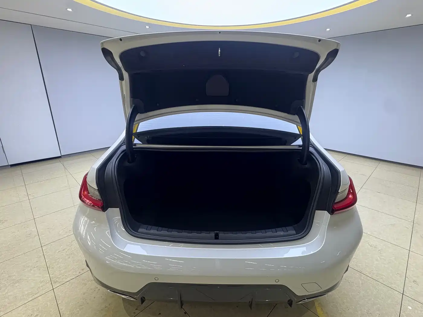 BMW 3 Series 2023 320Li M Sport Package фото 7