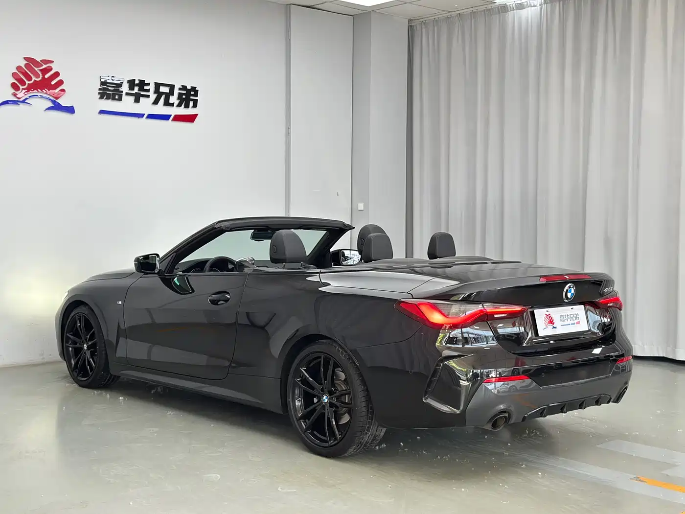 BMW 4 Series 2022 425i Convertible M Sport Shadow Night Package фото 18