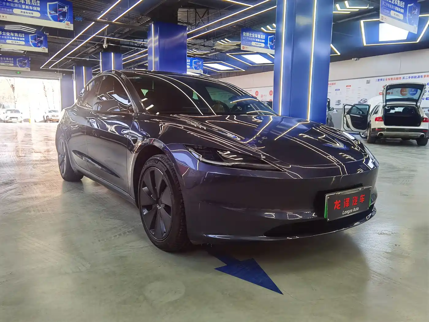 TESLA MODEL 3