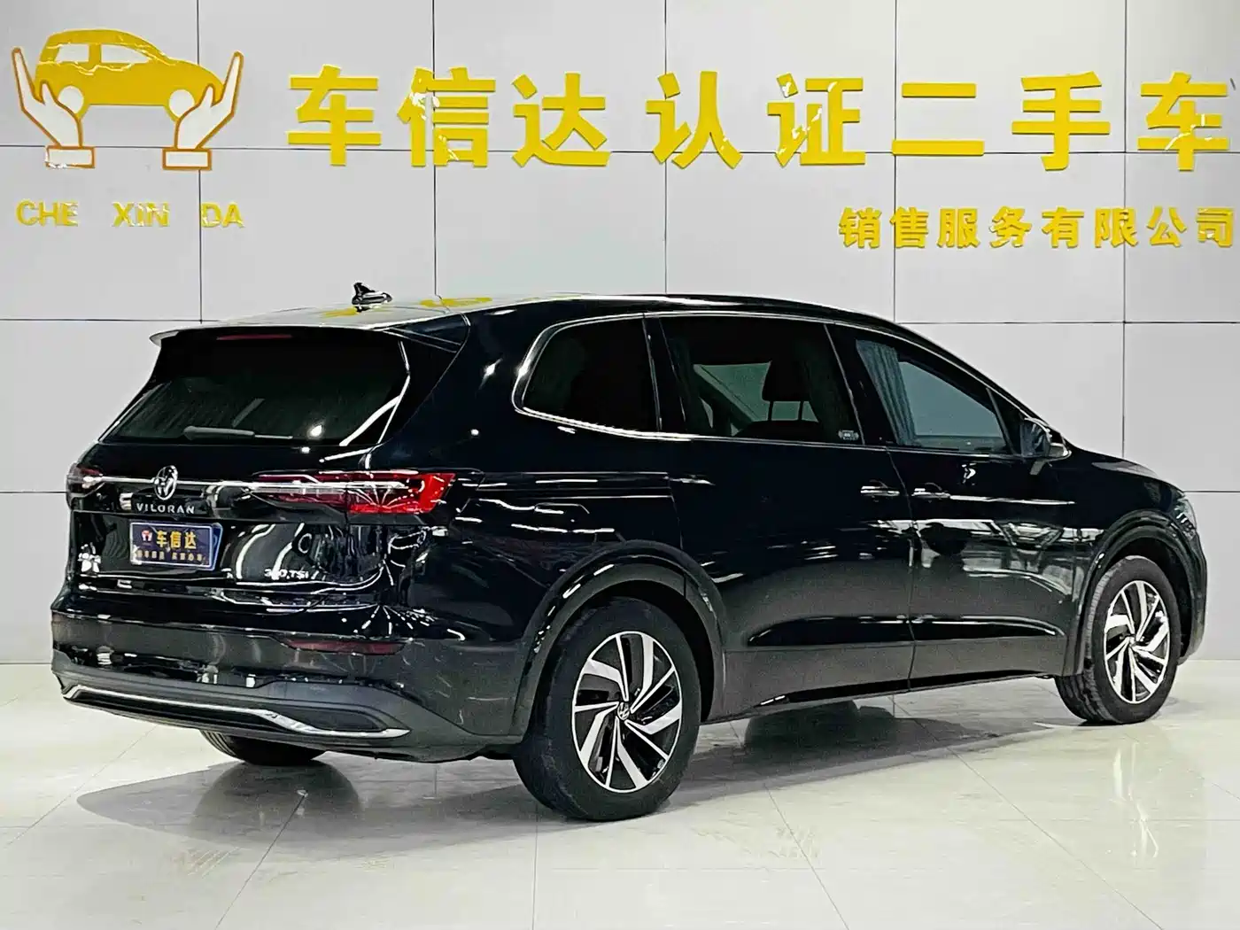 Volkswagen Viloran 2022 380TSI Premium Edition фото 3