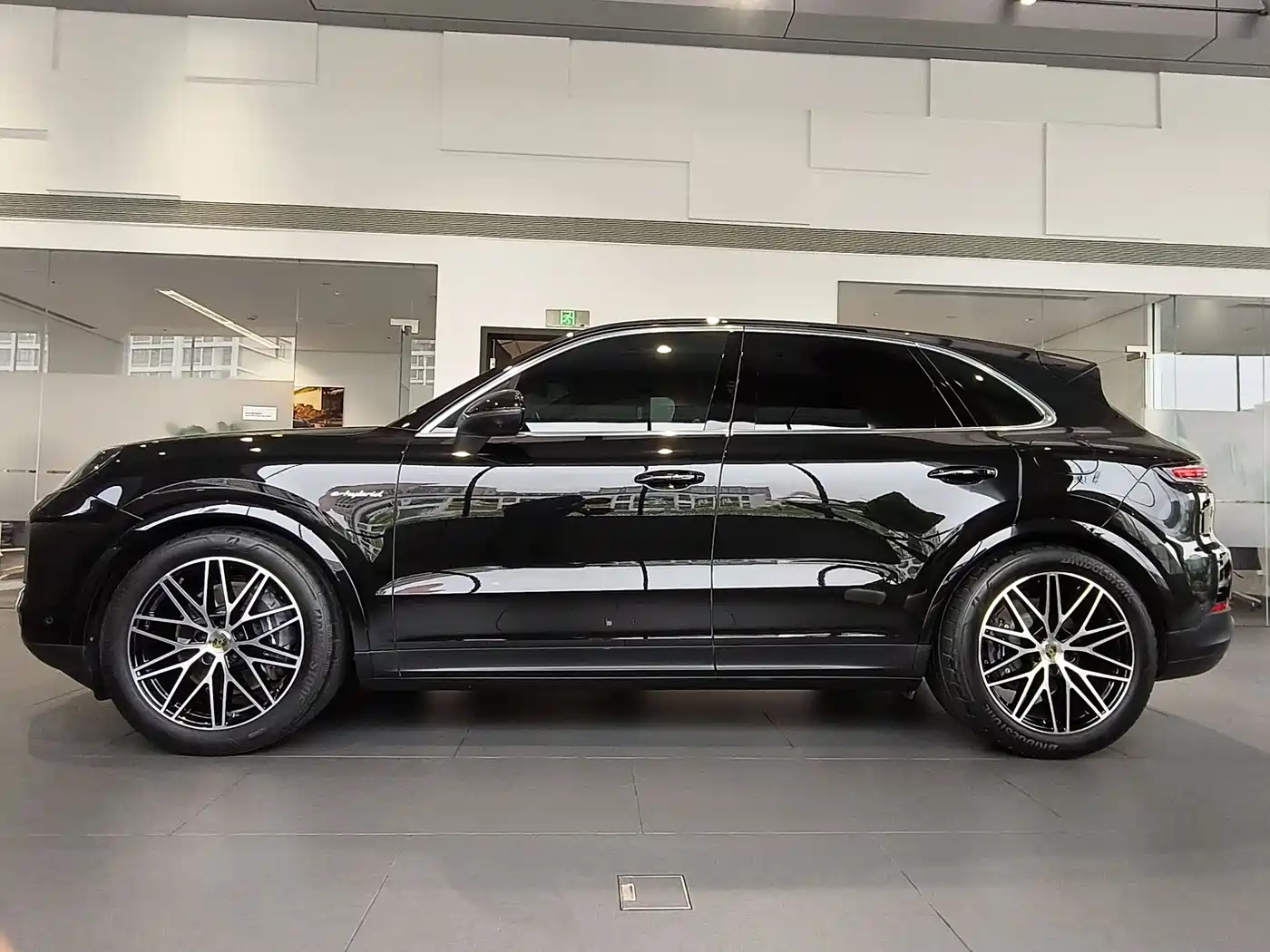 PORSCHE CAYENNE NEW ENERGY