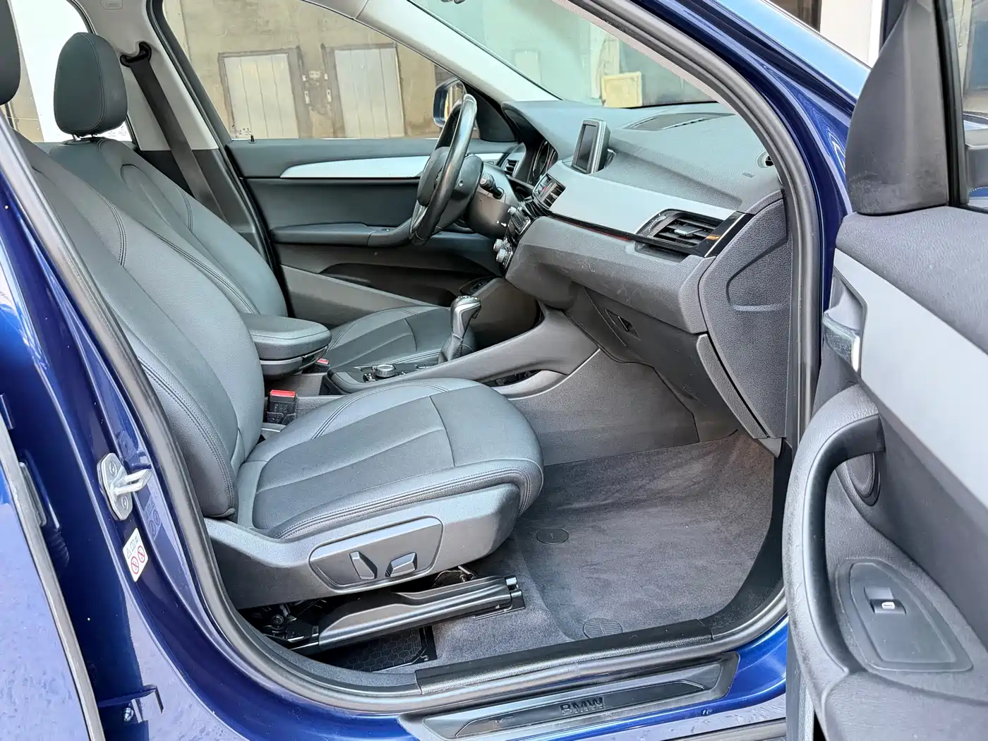 BMW X1 2019 sDrive20Li Leading Model фото 10