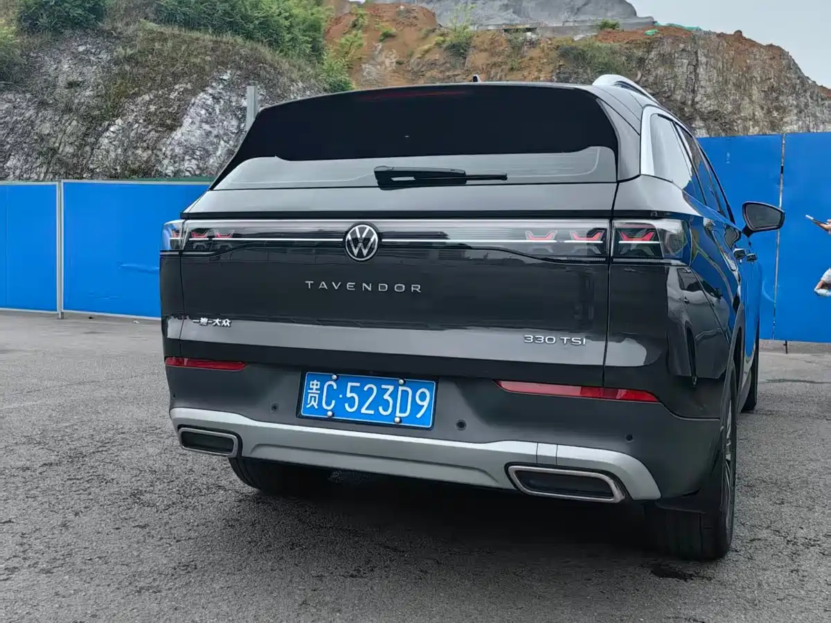 Volkswagen Talagon 2023 330TSI Luxury Touring Edition фото 5