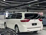 Photo 5 - Toyota Sienna