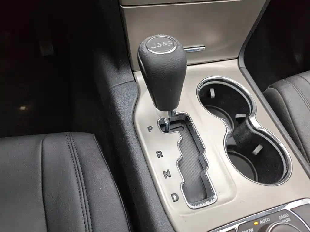 Photo 13 - Jeep Grand Cherokee (Import)