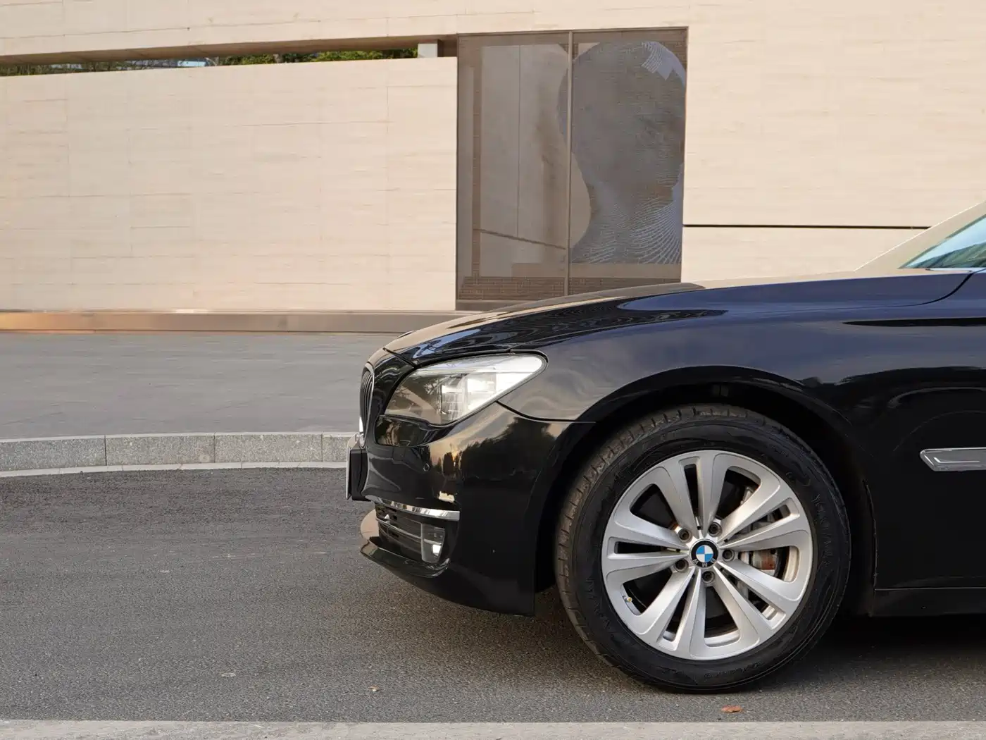 BMW 7 Series 2013 Model 730Li Leading фото 15
