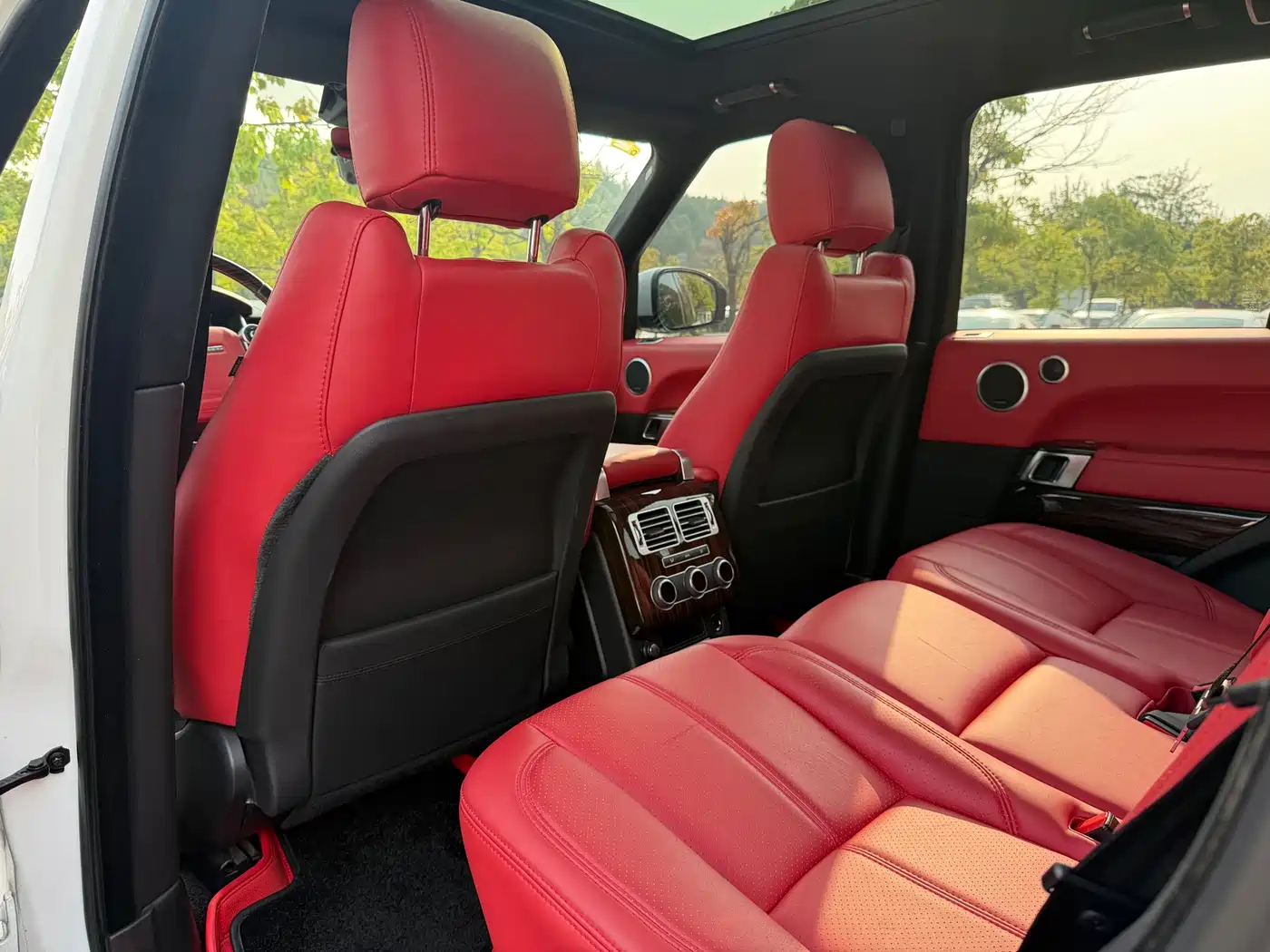 Land Rover Range Rover 2015 3.0 TDV6 Vogue фото 14