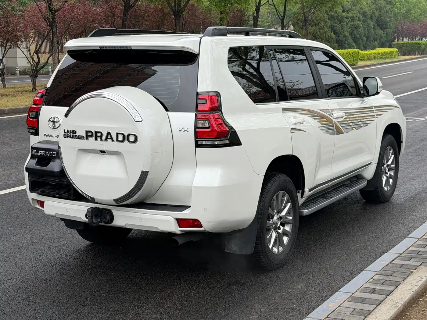 Toyota Prado 2018 3.5L Automatic VX NAVI Rear-mounted Spare Tire фото 2