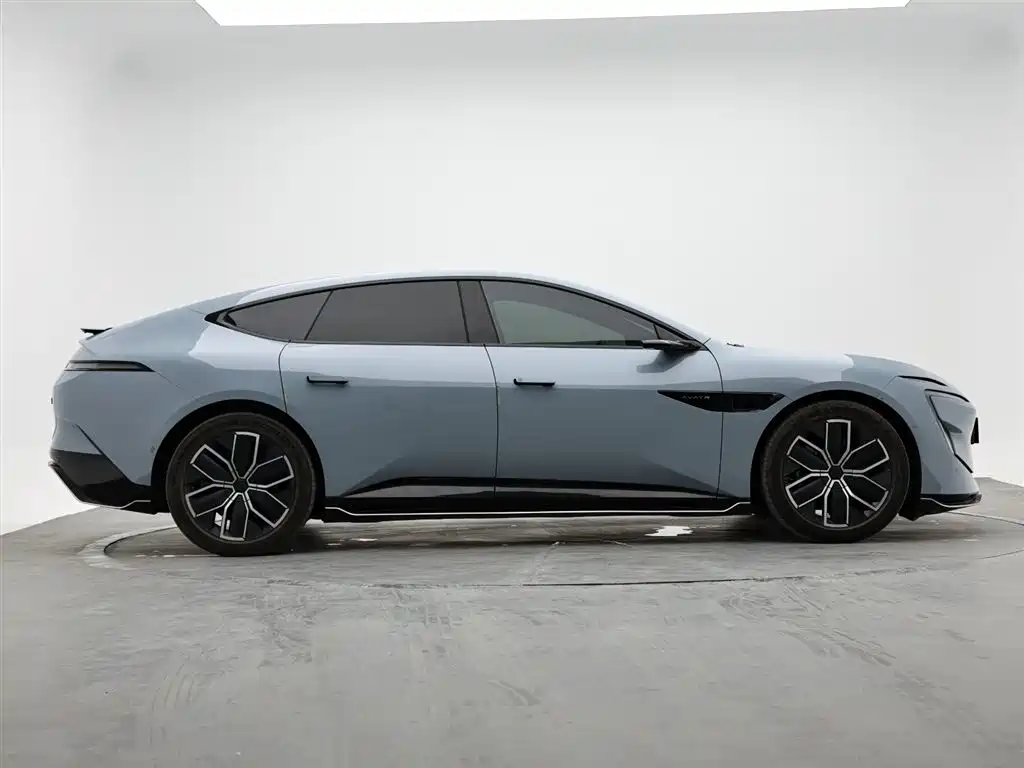 Avatr 12 2023 650 Triple Laser AWD Performance Edition фото 5