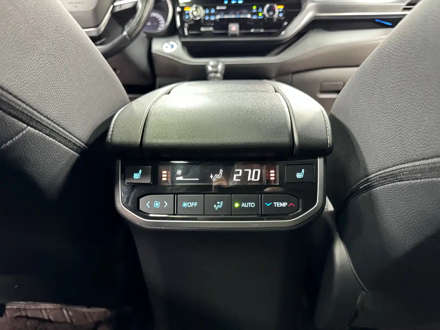 Toyota Crown Kluger 2021 2.5L HEV AWD Flagship Edition фото 16
