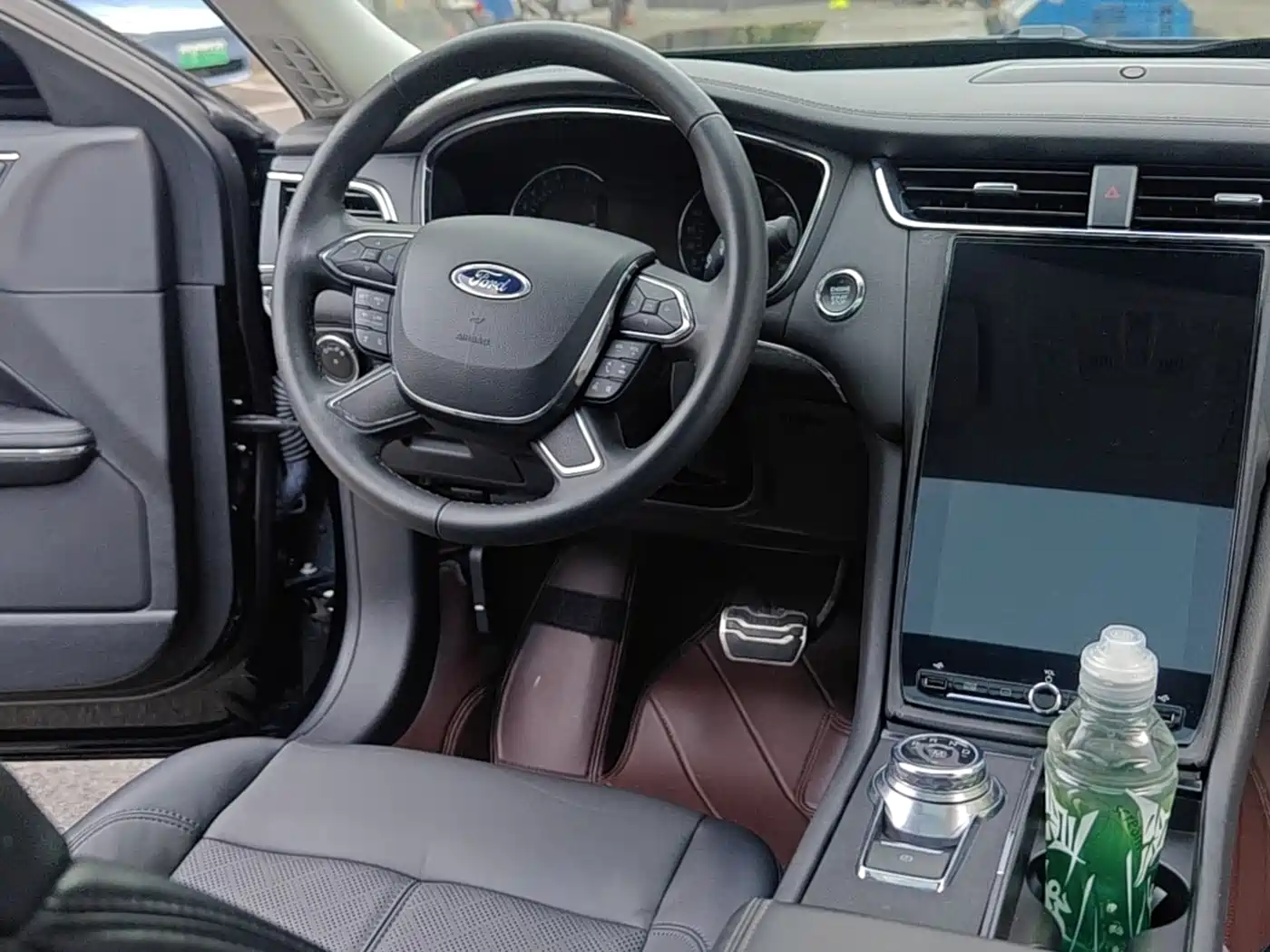 FORD TAURUS