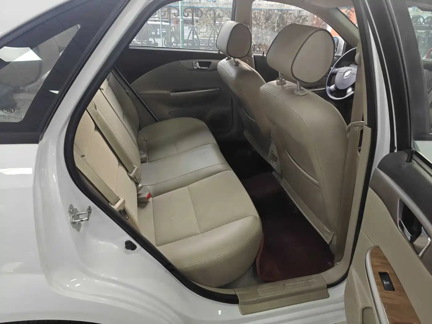 Buick Excelle 2015 1.5L Automatic Classic фото 10