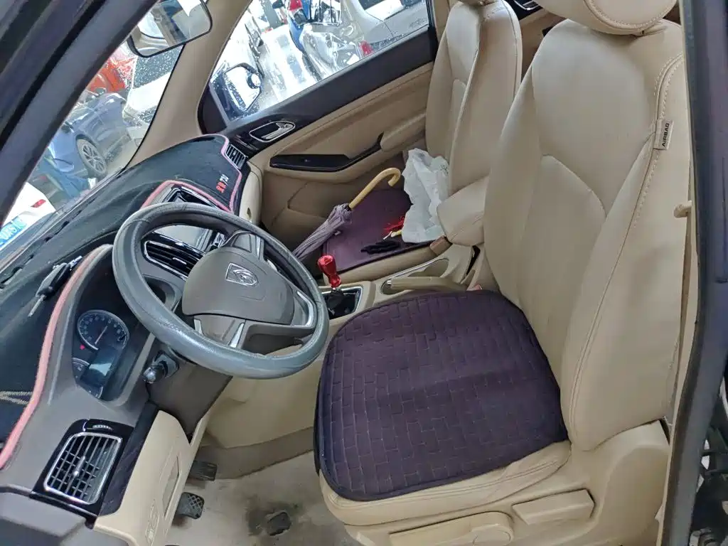 Baojun 730 2015 2014 1.5L Manual Comfort ESP Edition 7-Seater
