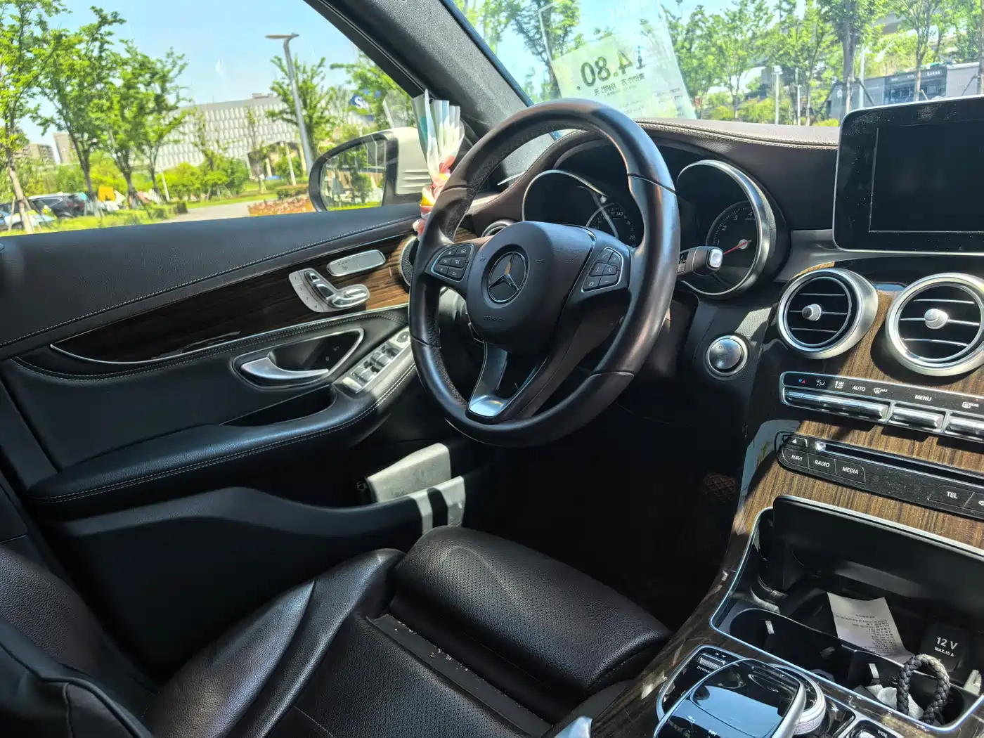 Mercedes-Benz GLC 2019 GLC 260 L 4MATIC Luxury фото 14