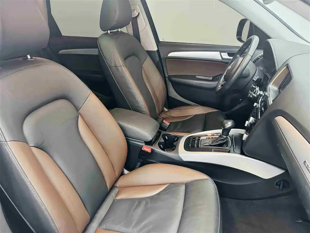 Audi Q5 2017 Plus 40 TFSI Technology фото 26