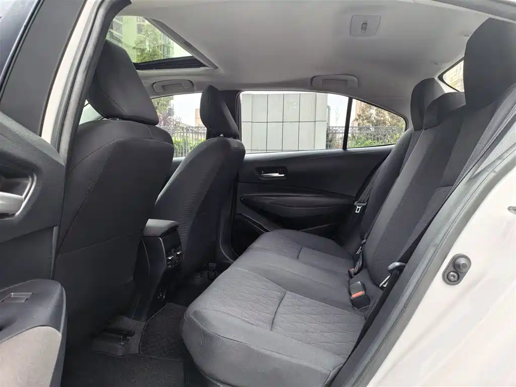 Toyota Corolla 2023 1.8L Smart Hybrid Dual Engine Elite Edition фото 18