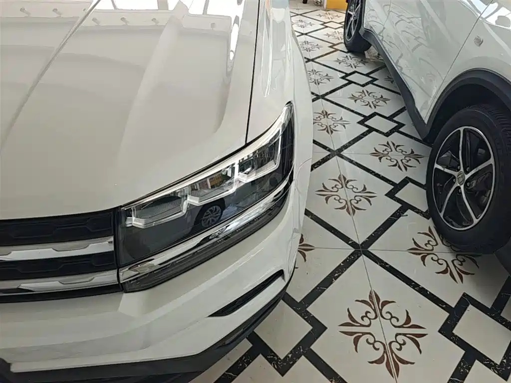 Volkswagen Tharu 2019 280TSI 2WD Comfort Edition China VI фото 24