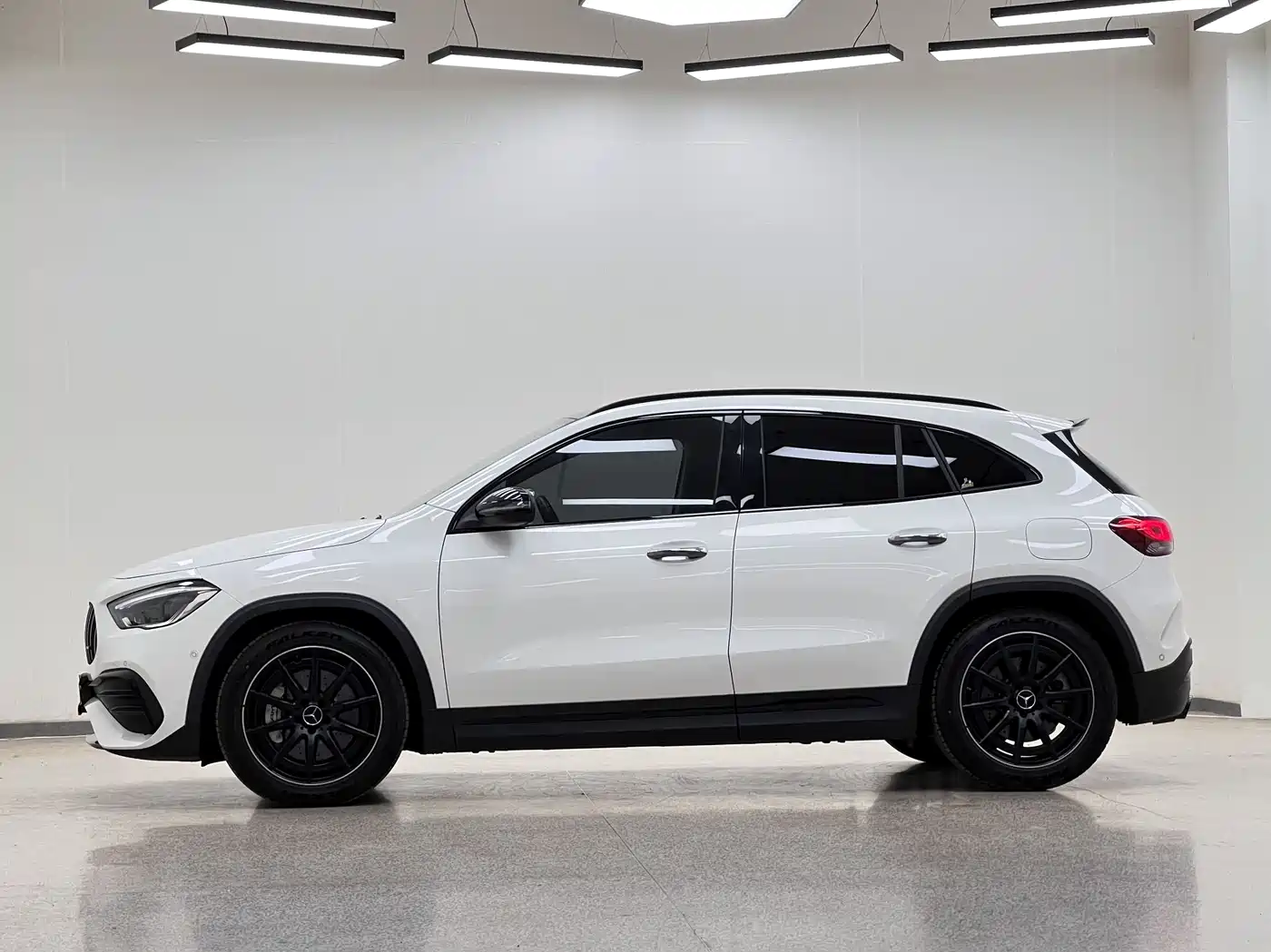 MERCEDES-BENZ GLA AMG