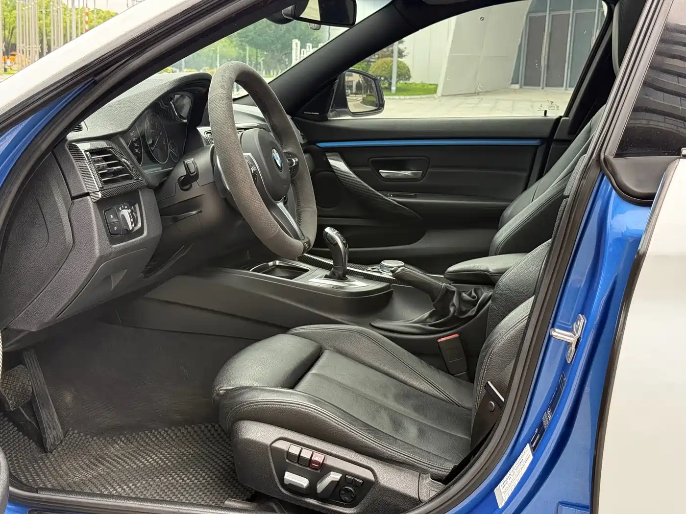 Photo 10 - BMW 4 Series