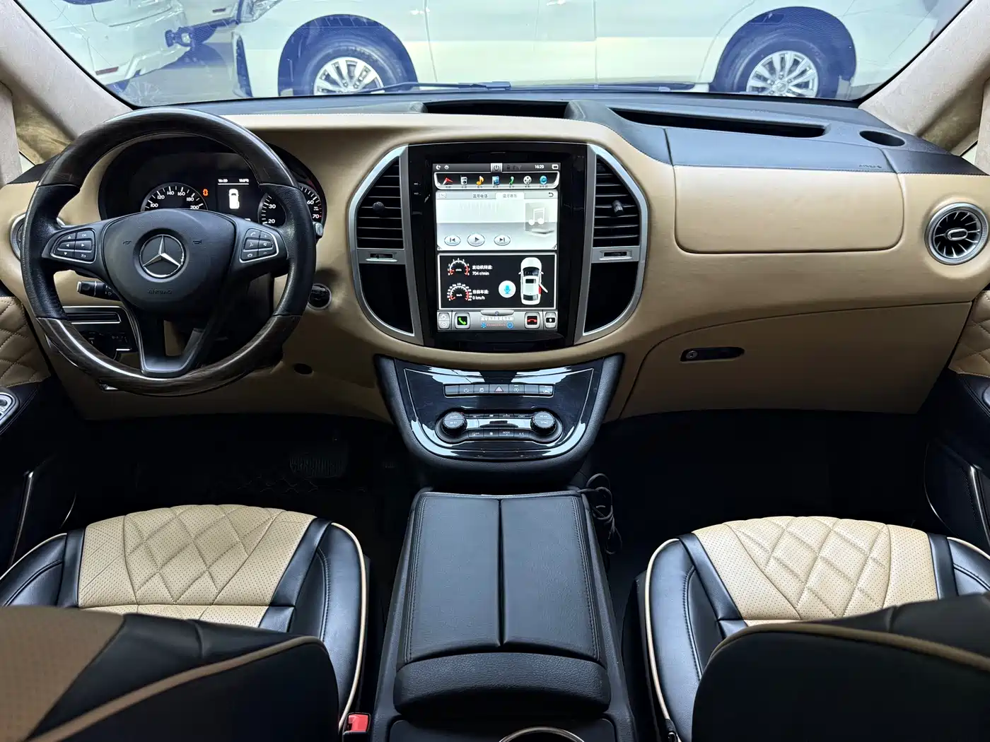 Mercedes-Benz Vito 2016 2.0T Elite Edition фото 12