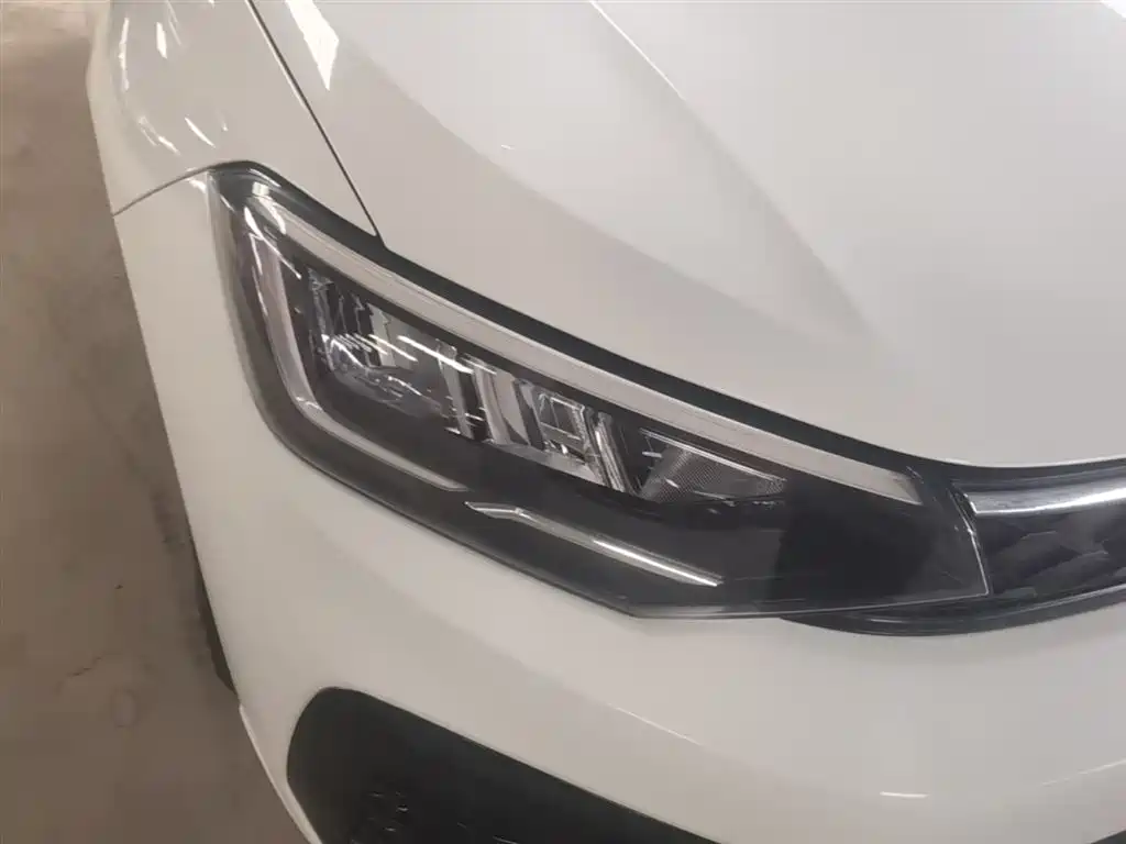 Volkswagen Lavida 2023 New Sharp 1.5L Auto Premium Edition фото 13