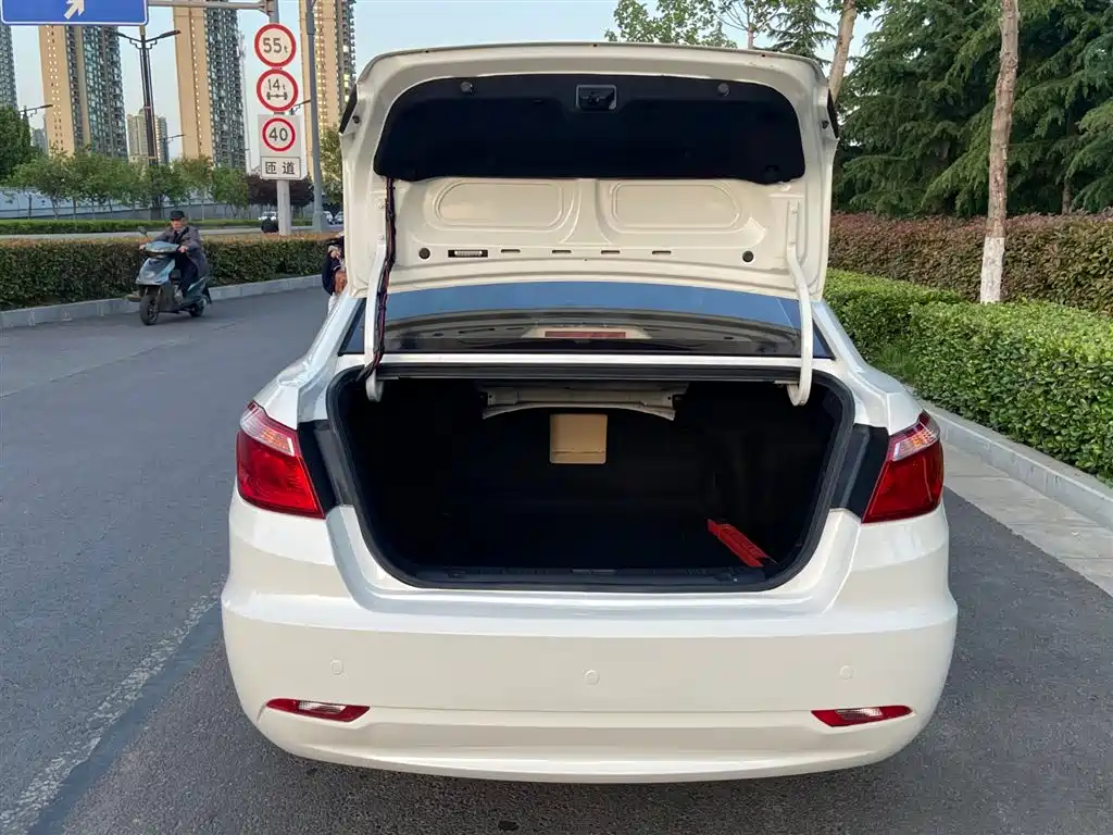 Changan Eado 2015 2015 1.6L Manual Luxury China V