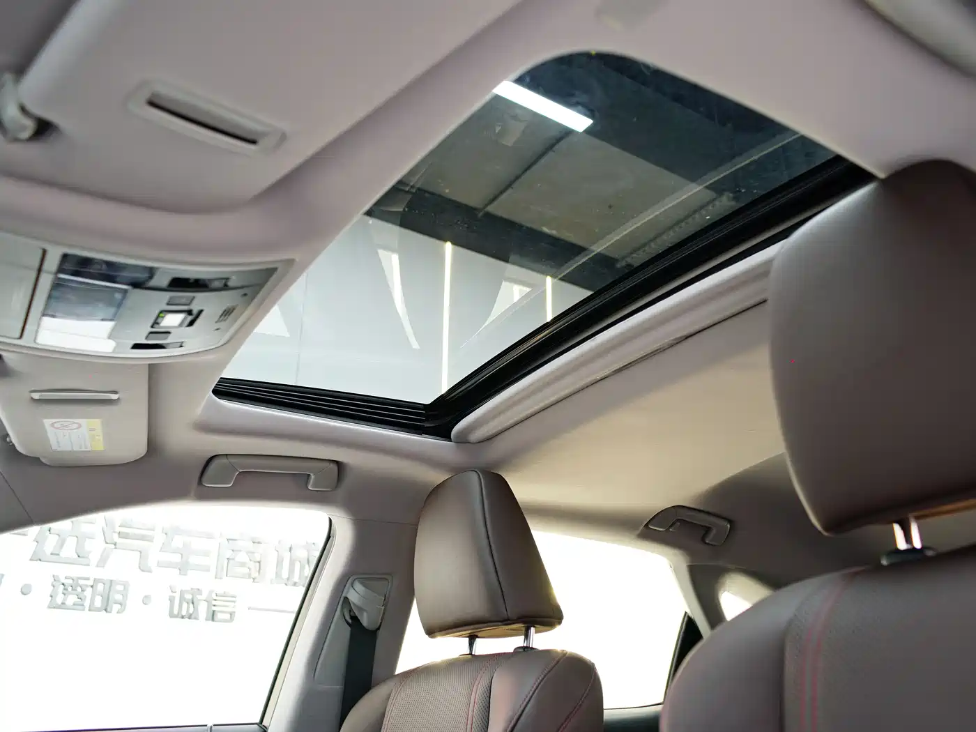 Lexus RX 2020 Facelift 300 2WD Comfort Edition фото 14