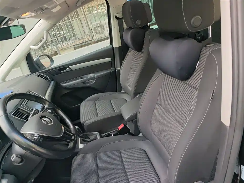 Volkswagen Sharan 2016 380TSI Comfort 7-seater фото 8