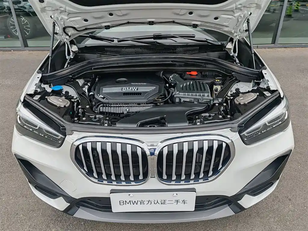 BMW X1 2022 sDrive25Li Leading фото 13