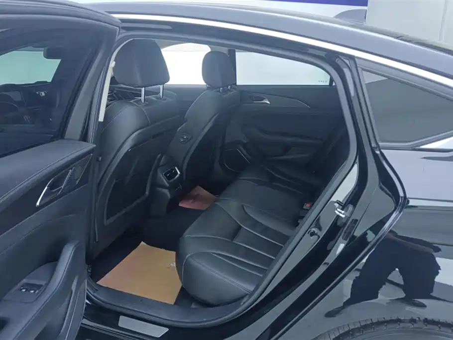 Hongqi H5 2022 Classic Facelift 1.8T Automatic Smart Connect Flag Enjoyment Edition фото 11