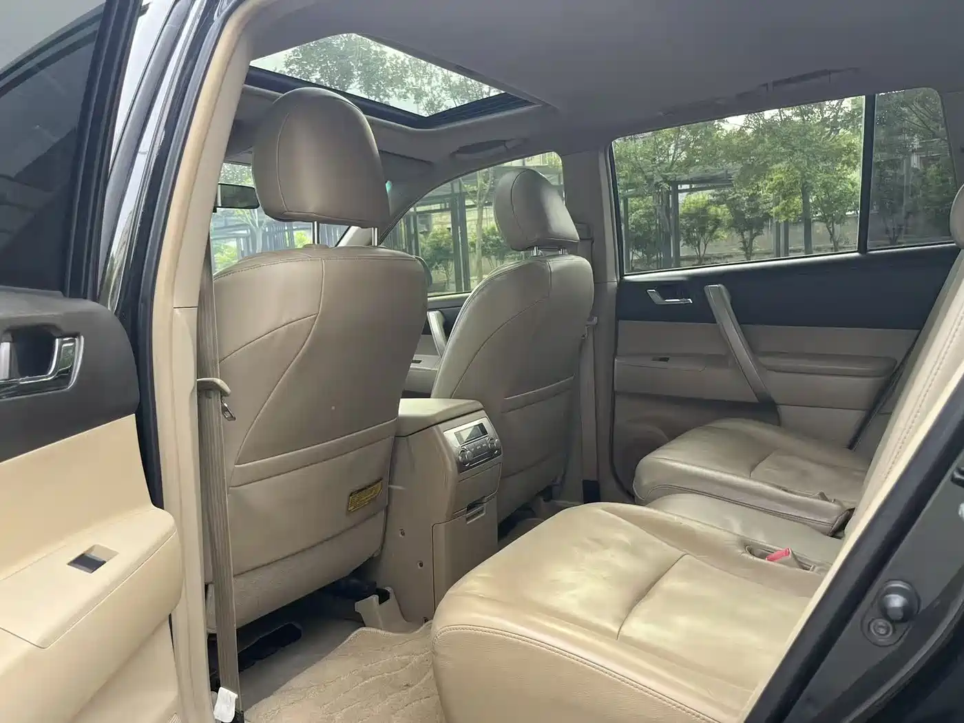 Toyota Highlander 2012 2.7L 2WD 7-Seater Luxury Edition фото 13