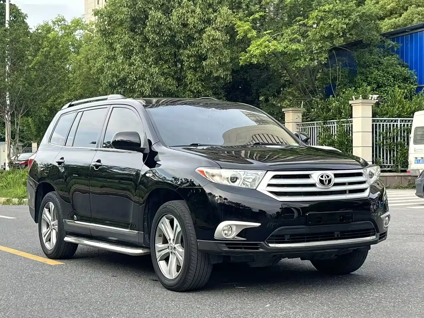 Toyota Highlander 2012 2.7L 2WD 7-Seater Luxury Edition фото 3