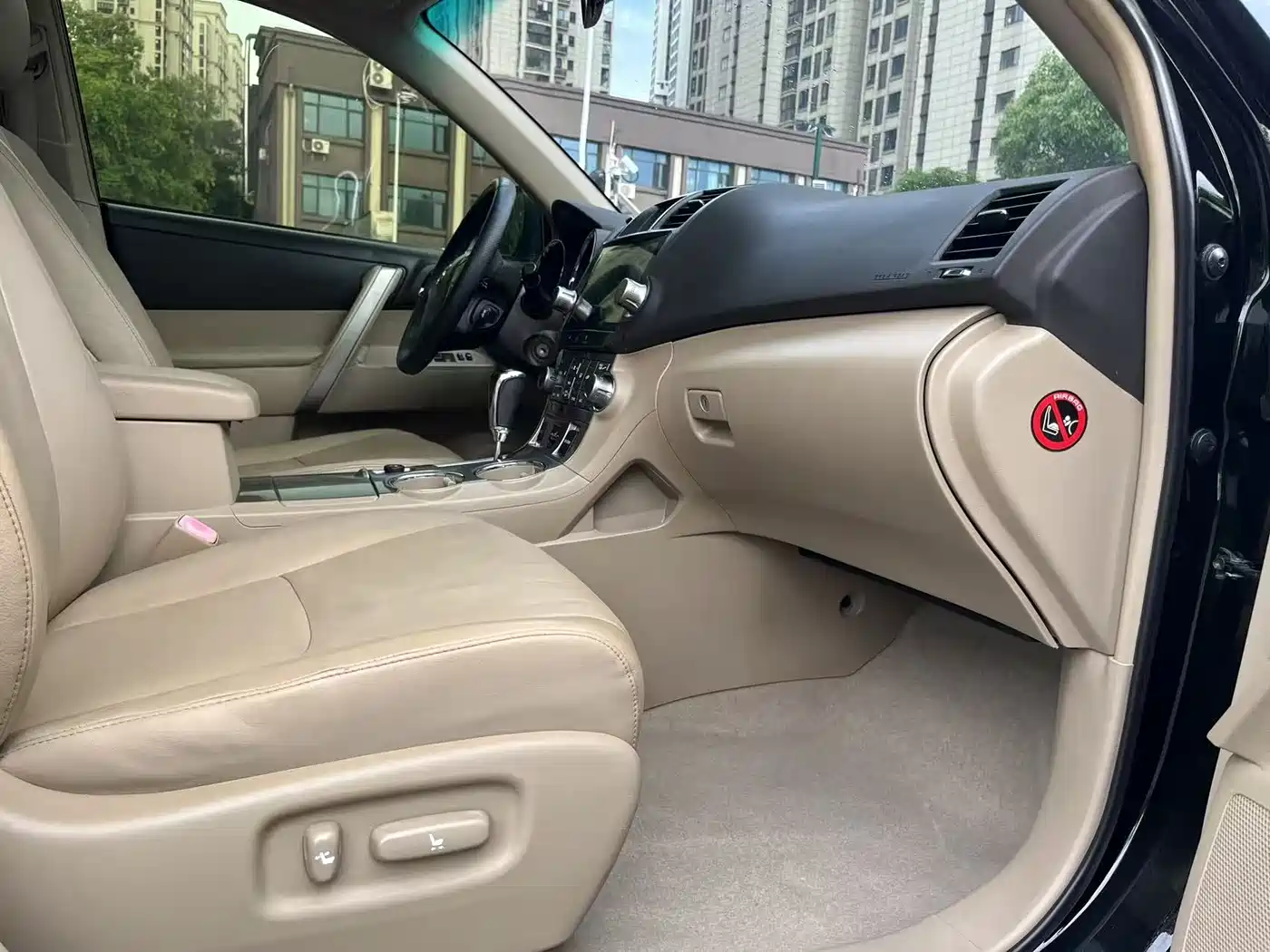 Toyota Highlander 2012 2.7L 2WD 7-Seater Luxury Edition фото 15