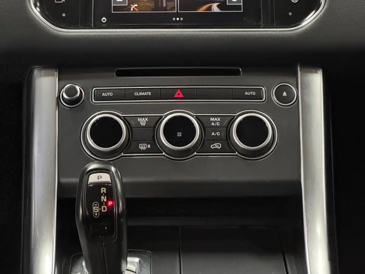 Land Rover Range Rover Sport 2016 Model 3.0 SC V6 HSE DYNAMIC фото 11