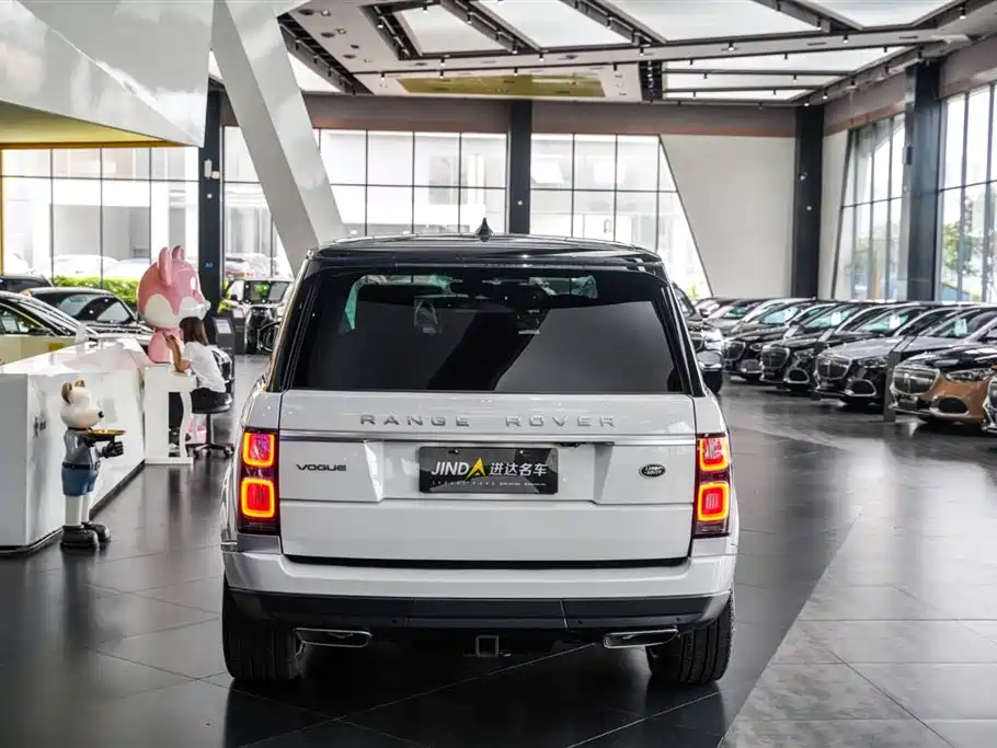 Land Rover Range Rover 2022 3.0 L6 360PS Heritage Edition фото 22