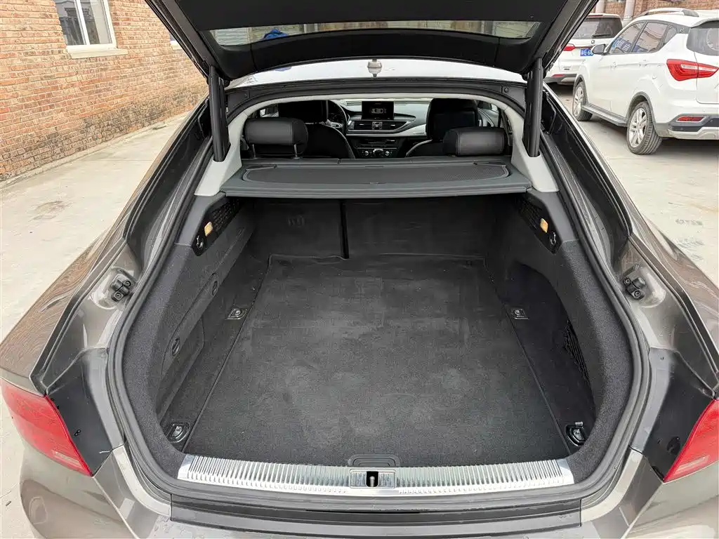 Audi A7 2012 2012 3.0TFSI quattro Luxury Model