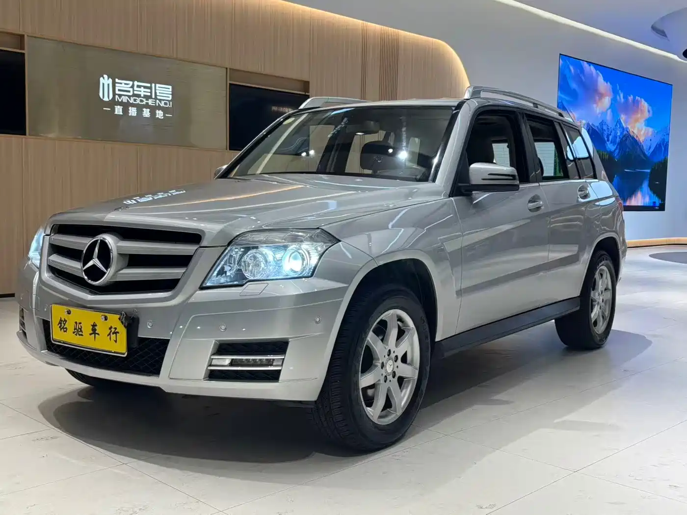 Mercedes-Benz GLK-Class (Import) 2010 GLK 300 4MATIC Fashion