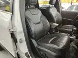 Фото 25 - Jeep Cherokee