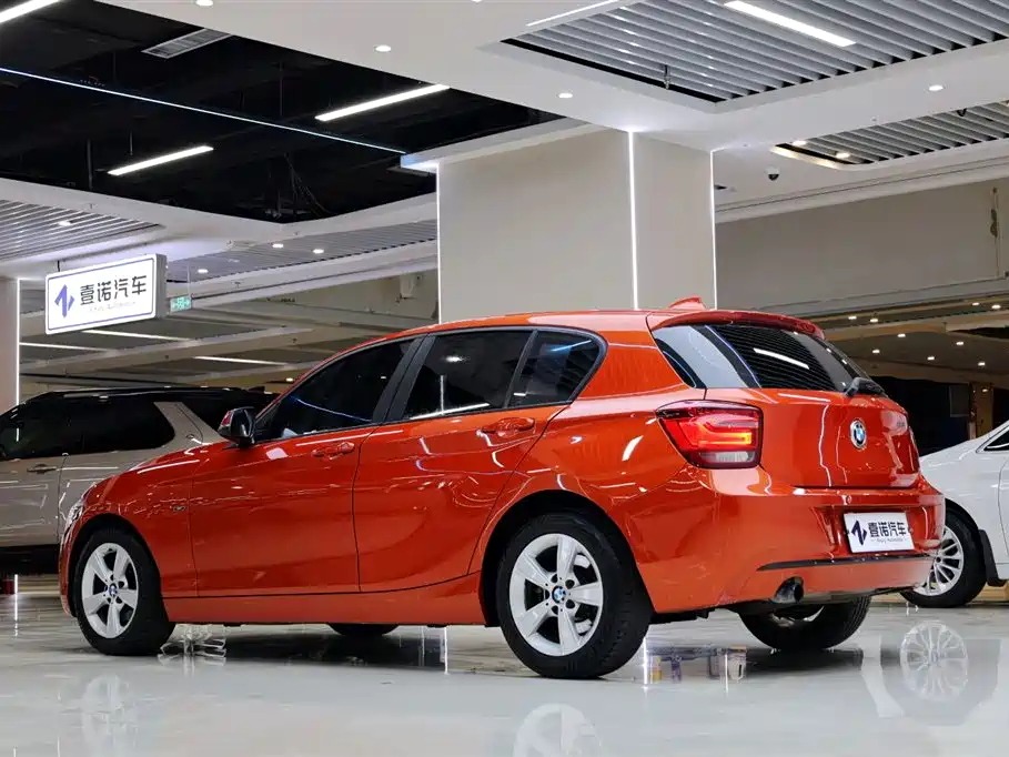 BMW 1 Series (Import) 2013 Facelift 118i Sport Model фото 5