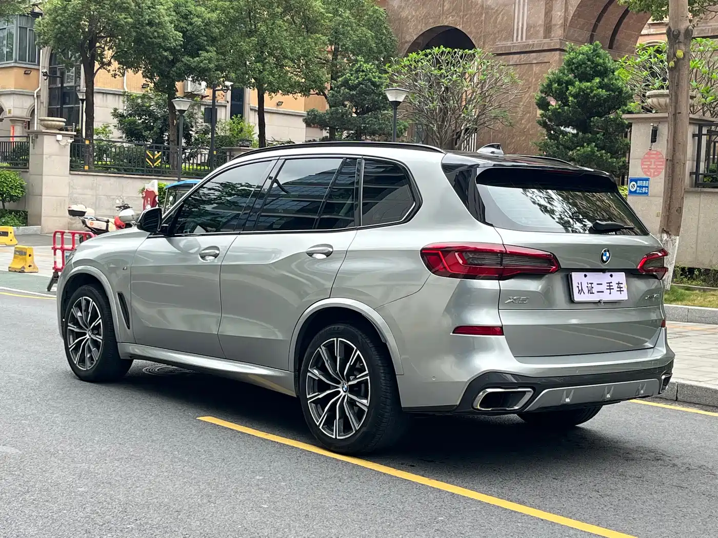 BMW X5 (Import) 2019 xDrive40i M Sport Package фото 6