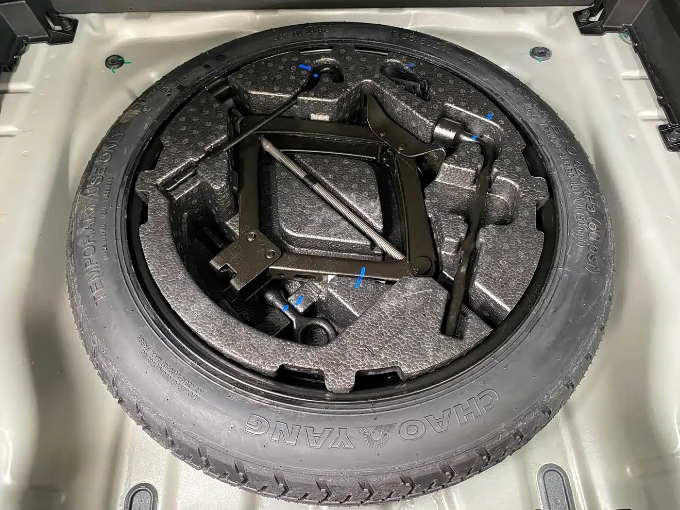 GEELY AUTOMOBILE BOYUE L