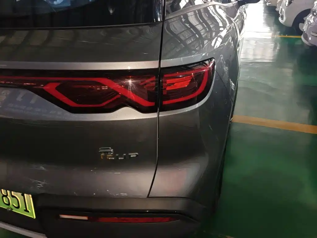 Фото 8 - BYD Yuan UP