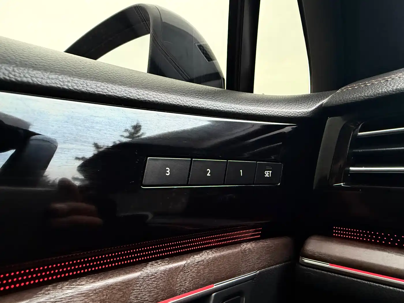 Volkswagen Touareg 2021 3.0TSI R-Exclusive фото 28