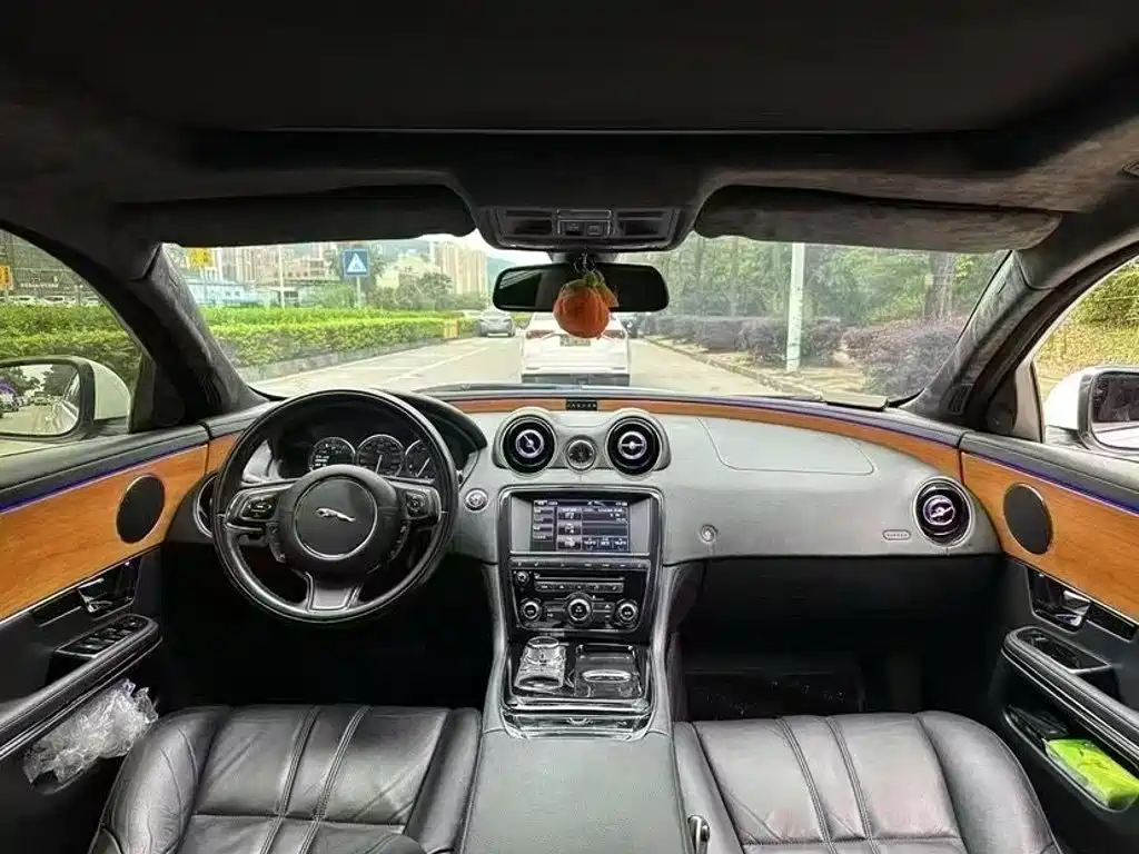Jaguar XJ 2013 2013 XJL 2.0T Elegance Business Edition